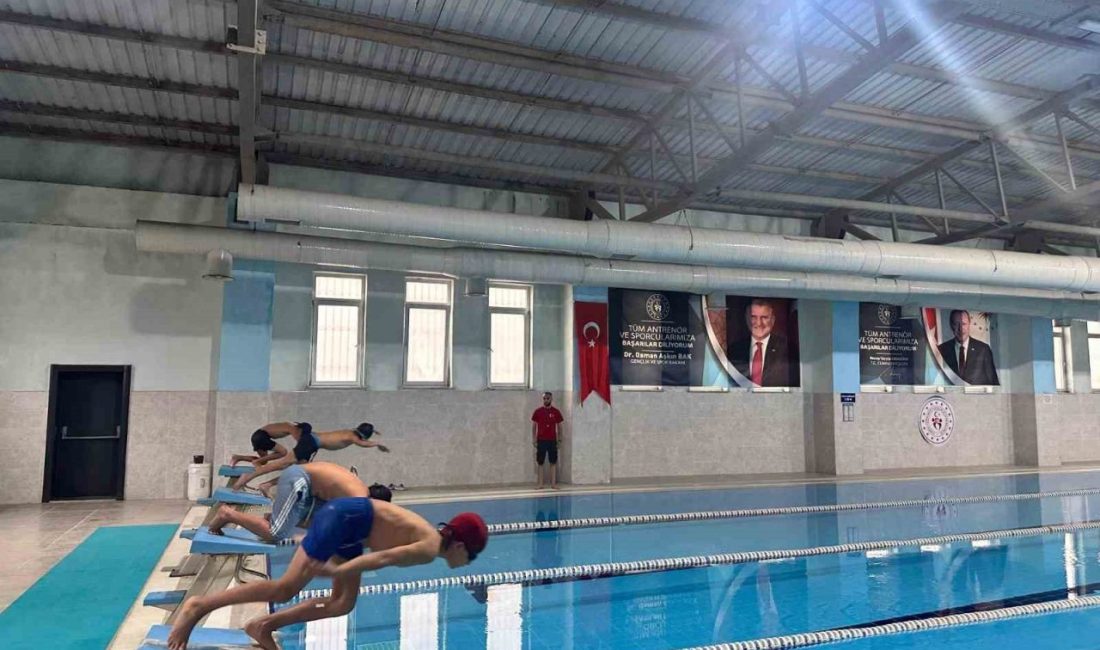 Ağrı’da 29 Ekim Cumhuriyet Bayramı dolayısıyla spor müsabakaları düzenlendi. Ağrı