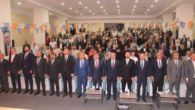 AK Parti Kocasinan İlçe Danışma Meclisi Toplantısı düzenlendi. Toplantıda konuşan