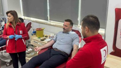 AK Parti Teşkilatı tarafından Kızılay haftası kapsamında kan bağışı etkinliği