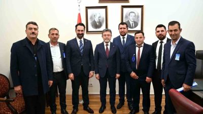 AK Parti MKYK Üyesi ve Manisa Milletvekili Ahmet Mücahit Arınç,