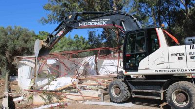 Ekim ayı kaçak yapı ile mücadele programı kapsamında, Menteşe’de 30