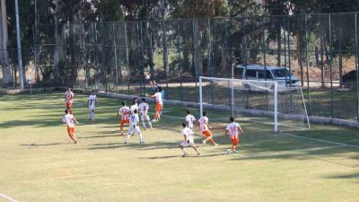 Süper Amatör Lig A Grubu’nun güçlü takımlarından Akdeniz Belediye Spor,