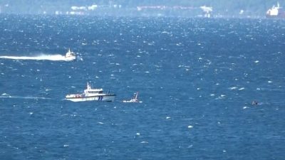 Antalya’da hafta sonu aktivitesi yapmak amacıyla SUP’la denize açılan ve