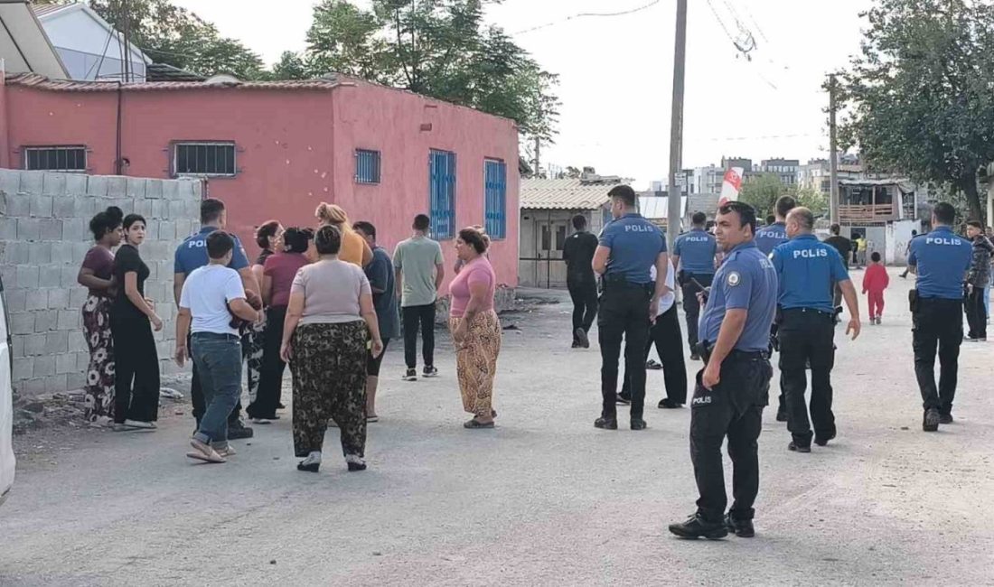 Antalya’da akrabalar arasında çıkan tartışmada silahlar konuştu. Olayda yoldan geçen