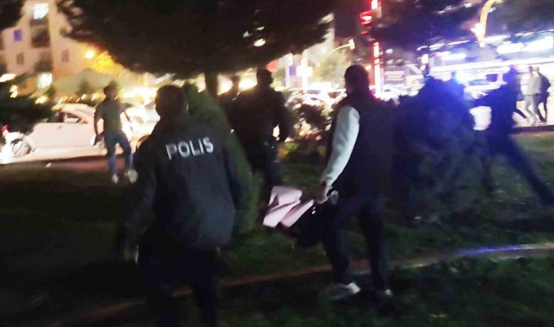 Aksaray’da “eski-yeni sevgili” tartışması büyüyerek kavgaya dönüştü. Kavga eden gençleri