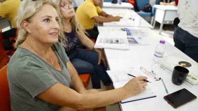 Antalya Büyükşehir Belediyesi’nin Aktif Yaşlı Merkezi, 65 yaş üstü vatandaşlar