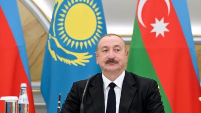 Azerbaycan Cumhurbaşkanı İlham Aliyev, Kazakistan Cumhurbaşkanı Kasım Cömert Tokayev ile