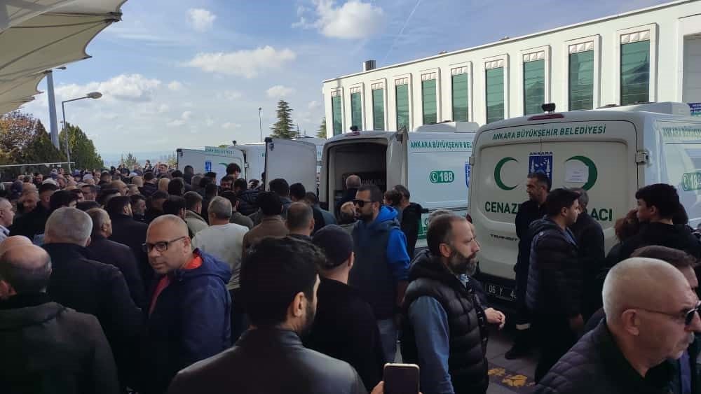 Ankara’da alkolden zehirlenerek öldüğü iddia edilen kızın annesi Bağdat Kiper,