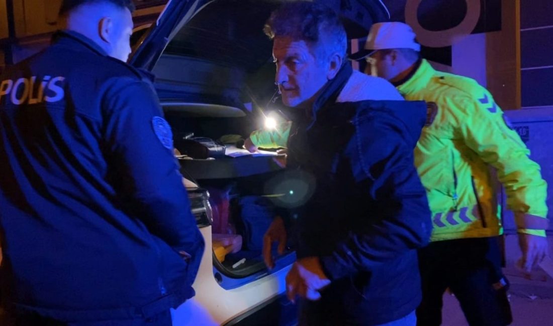 Bursa’nın İnegöl ilçesinde polis ekiplerince durdurulan alkollü sürücü, 1989 model