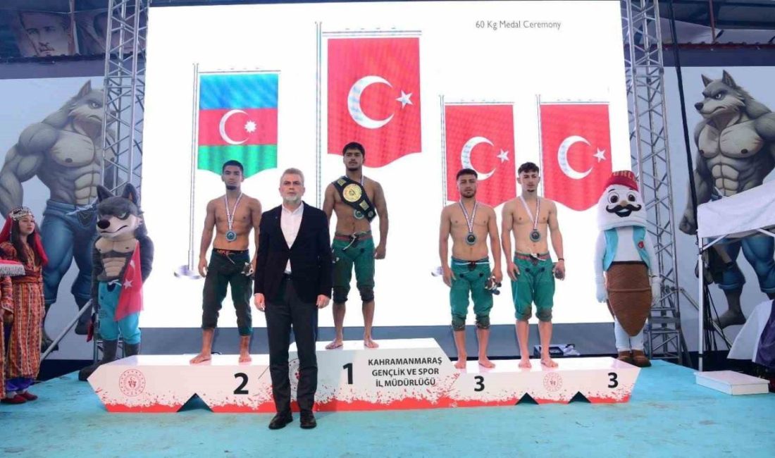 İlk kez düzenlenen Dünya Karakucak Güreş Şampiyonası büyük bir coşkuyla