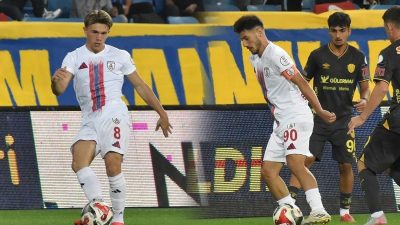 Altınordulu futbolculardan Ege Arslan ve Uğur Çetinkaya, 5 Ekim Pazar