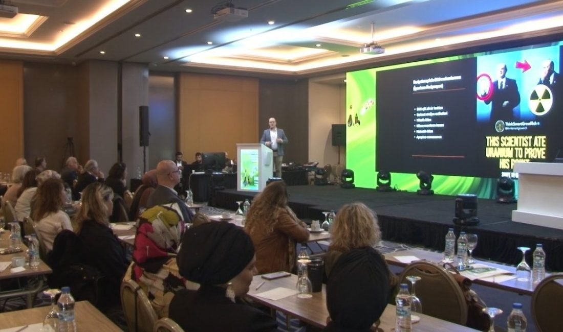 Bütüncül Tedavilerde Mikro Besin ve Aromaterapi Destekleri Kongresi’nde konuşan Dr.