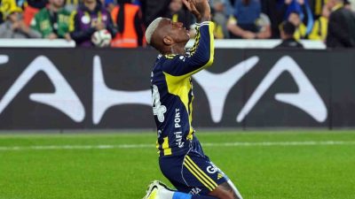 Fenerbahçe’nin Brezilyalı forveti Anderson Talisca, Fatih Karagümrük filelerini havalandırarak, ligdeki