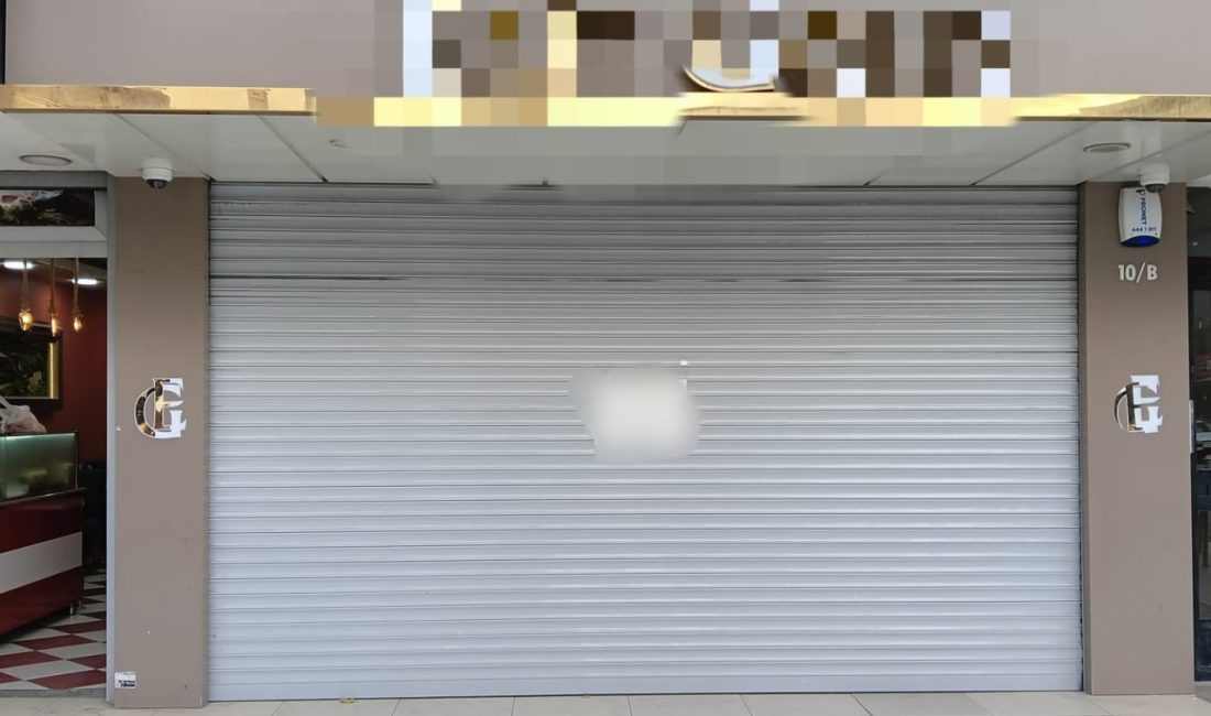 Ankara’da kuyumcu çalışanlarının kırdıkları çelik kasanın içindeki 7 kilogram altını