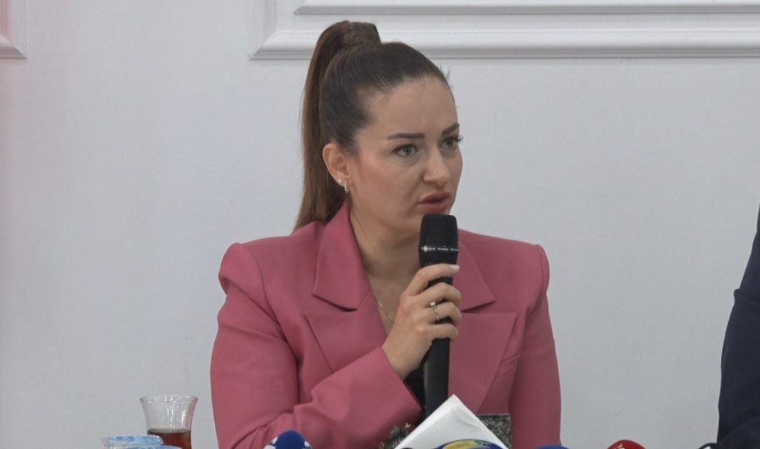 Antalya Gazeteciler Cemiyeti’nin (AGC) geleneksel “Basın Sohbetleri” programının ekim ayı