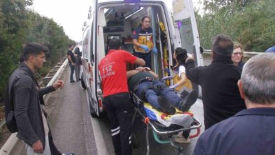 Antalya’nın Serik ilçesinde 4 aracın karıştığı zincirleme kazada 2 Alman