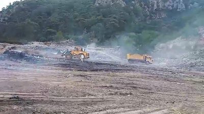 Çevre, Şehircilik ve İklim Değişikliği Bakanlığı ekipleri, toprak alana ve