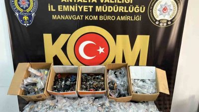 Antalya’da polis ekipleri tarafında son bir haftada yapılan operasyonlarda silah,