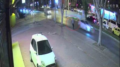 Antalya’da yolun karşısına geçmek isteyen yayanın, özel halk otobüsünün çarpması