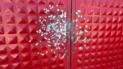 Antalya’nın Elmalı ilçesinde iki kardeş ait iş yerlerinin pompalı tüfekle