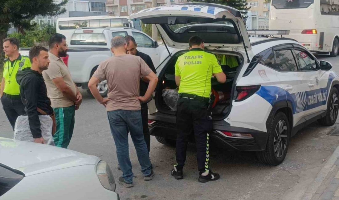 Antalya’nın Manavgat ilçesinde polis ekiplerince gerçekleştirilen asayiş ve trafik uygulamasında