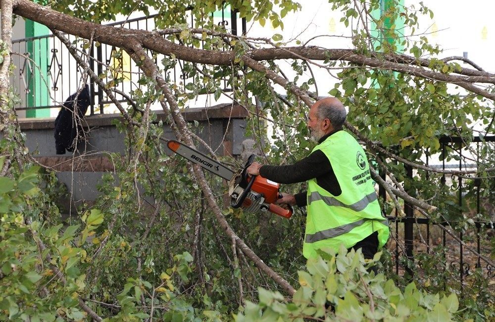 Ardahan Belediyesi Temizlik İşleri Müdürlüğüne bağlı ekiplerce kent genelinde başlatılan