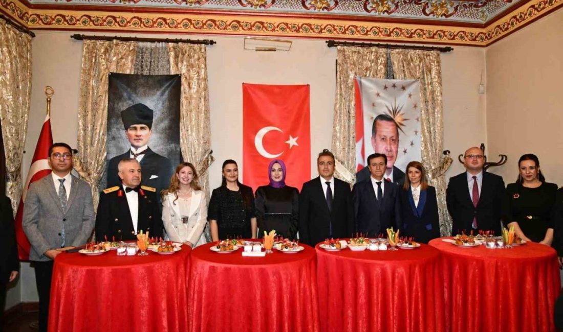 Ardahan Valiliği, 29 Ekim Cumhuriyet Bayramı dolayısıyla resepsiyon verdi. Vali