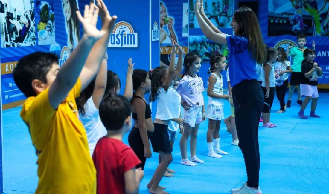 Antalya Büyükşehir Belediyesi, ücretsiz spor imkanı sunduğu Antalya Spor ve