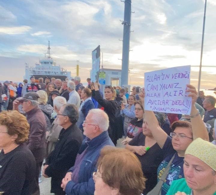 Balıkesir’in Paşalimanı Adası’na keklik avlamaya gelen avcılar, ada sakinleri tarafından