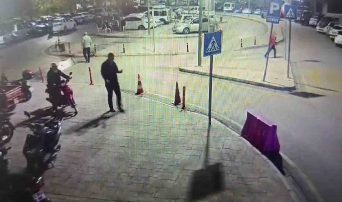 Adana’da hastane otoparkında motosiklet çalan şahıs, güvenlik kameralarına yansıdı. Hastaneden