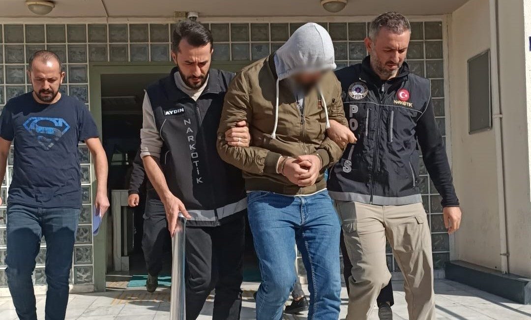 Aydın’ın Efeler ilçesinde İl Emniyet Müdürlüğü Narkotik Suçlarla Mücadele Şube