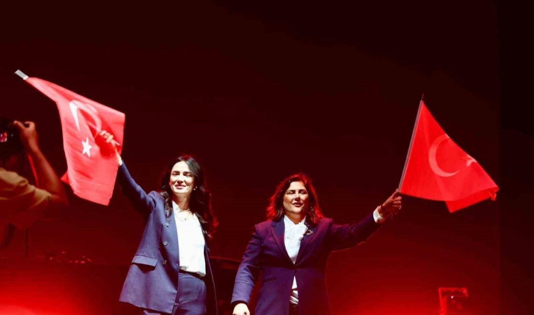 Aydın’da Cumhuriyet’in 102. yılı büyük bir coşkuyla kutlanırken, Aydın Büyükşehir