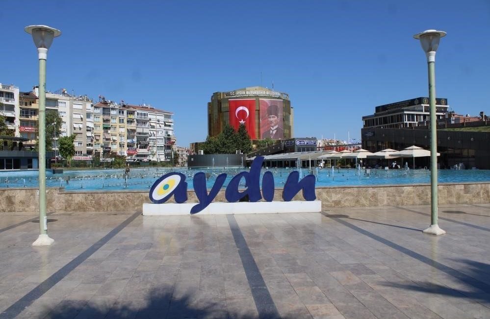 Aydın’da bugünden itibaren hava sıcaklıklarında artış yaşanacak. Aydın’da geçtiğimiz günlerde