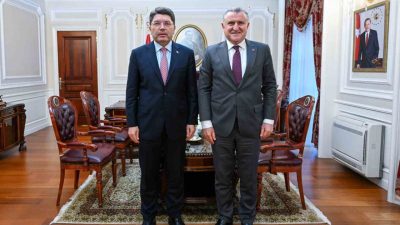 Gençlik ve Spor Bakanı Osman Aşkın Bak, Adalet Bakanı Yılmaz