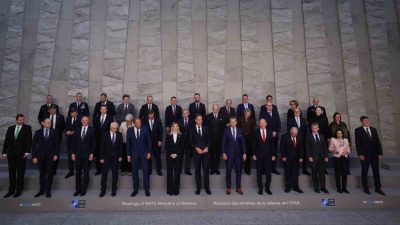 Milli Savunma Bakanı Yaşar Güler, NATO Savunma Bakanları ile aile