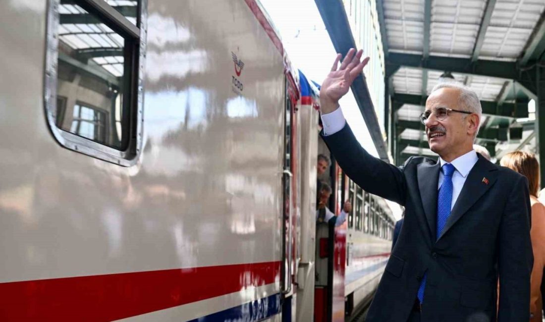 Ulaştırma ve Altyapı Bakanı Abdulkadir Uraloğlu, Turistik Doğu Ekspresi’nin, 2025-2026