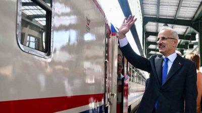 Ulaştırma ve Altyapı Bakanı Abdulkadir Uraloğlu, Turistik Doğu Ekspresi’nin, 2025-2026