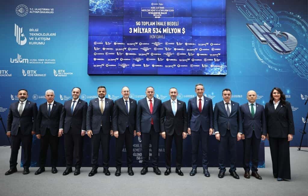 Ulaştırma ve Altyapı Bakanı Abdulkadir Uraloğlu, bugün gerçekleştirilen 5G ihalesi