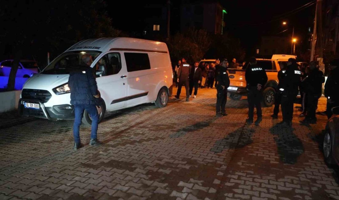 Balıkesir’de evinde silahla vurulmuş erkek cesedi bulundu Balıkesir’in Edremit ilçesi İkizçay Mahallesi’nde bir evin giriş kapısında kan