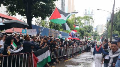 Tayland’ın başkenti Bangkok’ta çok sayıda kişi, İsrail’in Gazze Şeridi’ndeki saldırılarını