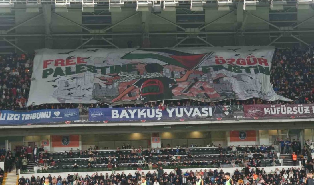 Başakşehir taraftarından Filistin’e destek Başakşehir taraftarları, İsrail’in Mescid-i Aksa ve Filistin halkına yönelik saldırılarını