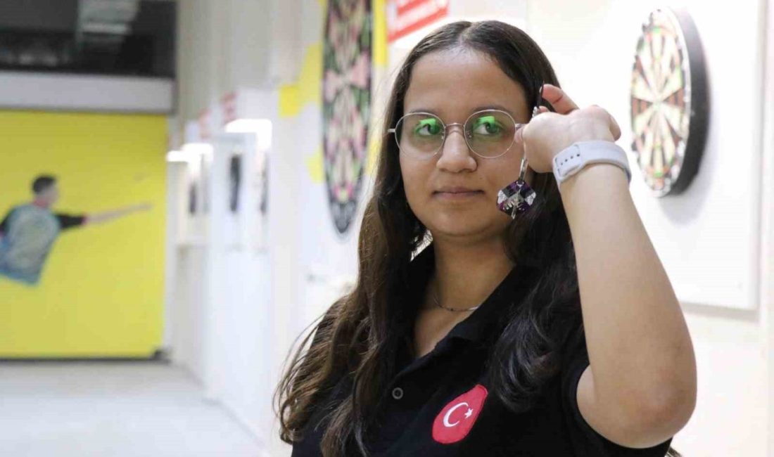 Denizli’de 4 yıl önce dart sporuyla tanışan 15 yaşındaki Ayşegül