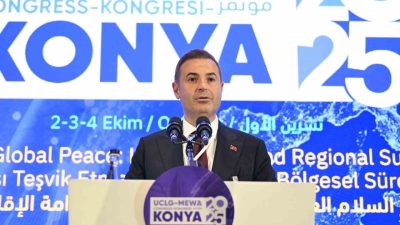 Konya’da düzenlenen UCLG-MEWA Kongresi’nde konuşan UCLG Dünya Teşkilatı Başkan Yardımcısı