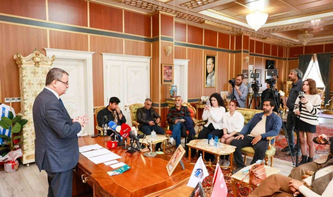 Yunusemre Belediye Başkanı Semih Balaban, ekim ayı olağan basın toplantısında