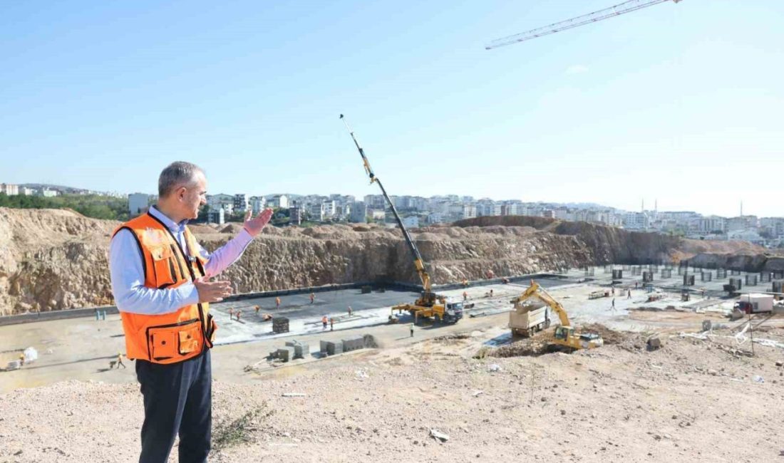 Çayırova Belediye Başkanı Bünyamin Çiftçi, yapımı süren 200 yataklı Çayırova