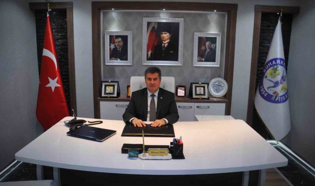Cumhuriyetin 102. yılını kutlayan Buharkent Belediye Başkanı Mehmet Erol; “Cumhuriyet,