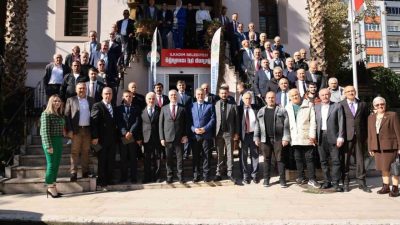 Muhtarlarla bir araya gelen İlkadım Belediye Başkanı İhsan Kurnaz, “Demokrasimizin