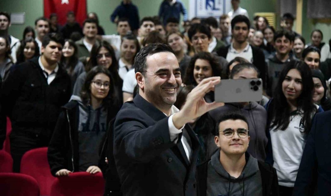 Başkan Özlü’den ilham veren buluşma Başiskele Belediye Başkanı Yasin Özlü, “Gençlerle Baş Başa” programı kapsamında