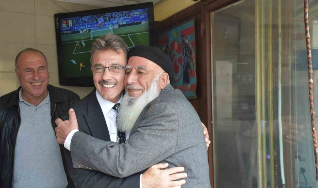 Vatandaşlar ile buluşmalarını sürdüren Erenler Belediye Başkanı Şenol Dinç, “Bizim