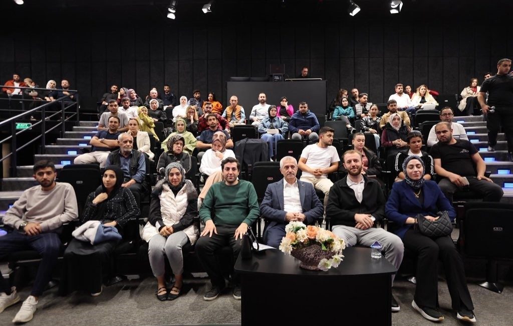 Şahinbey Belediye Başkanı Mehmet Tahmazoğlu, Evlilik Okulu projesiyle eğitim alan